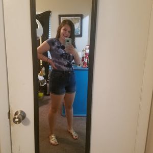 Meet your Posher, Cherie